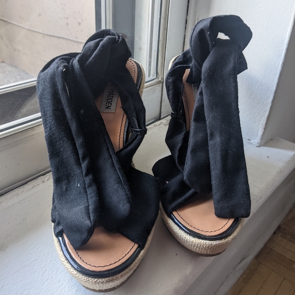 Steve Madden lace up wedges - Picture 2 of 4